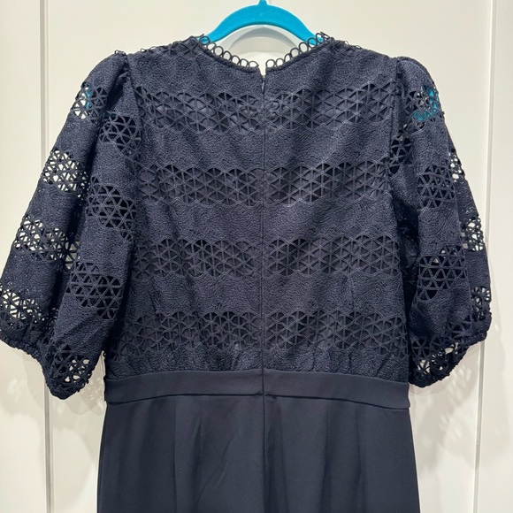 Worn Once navy blue jumpsuit, beautiful, feminine and delicate, very flattering - Picture 5 of 11